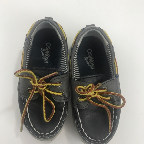 OshKosh B’gosh kid shoes 7 toddler size - Picture 3 of 6